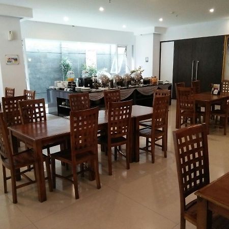 Kembang Hotel Cihampelas 반둥 외부 사진
