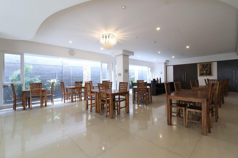 Kembang Hotel Cihampelas 반둥 외부 사진